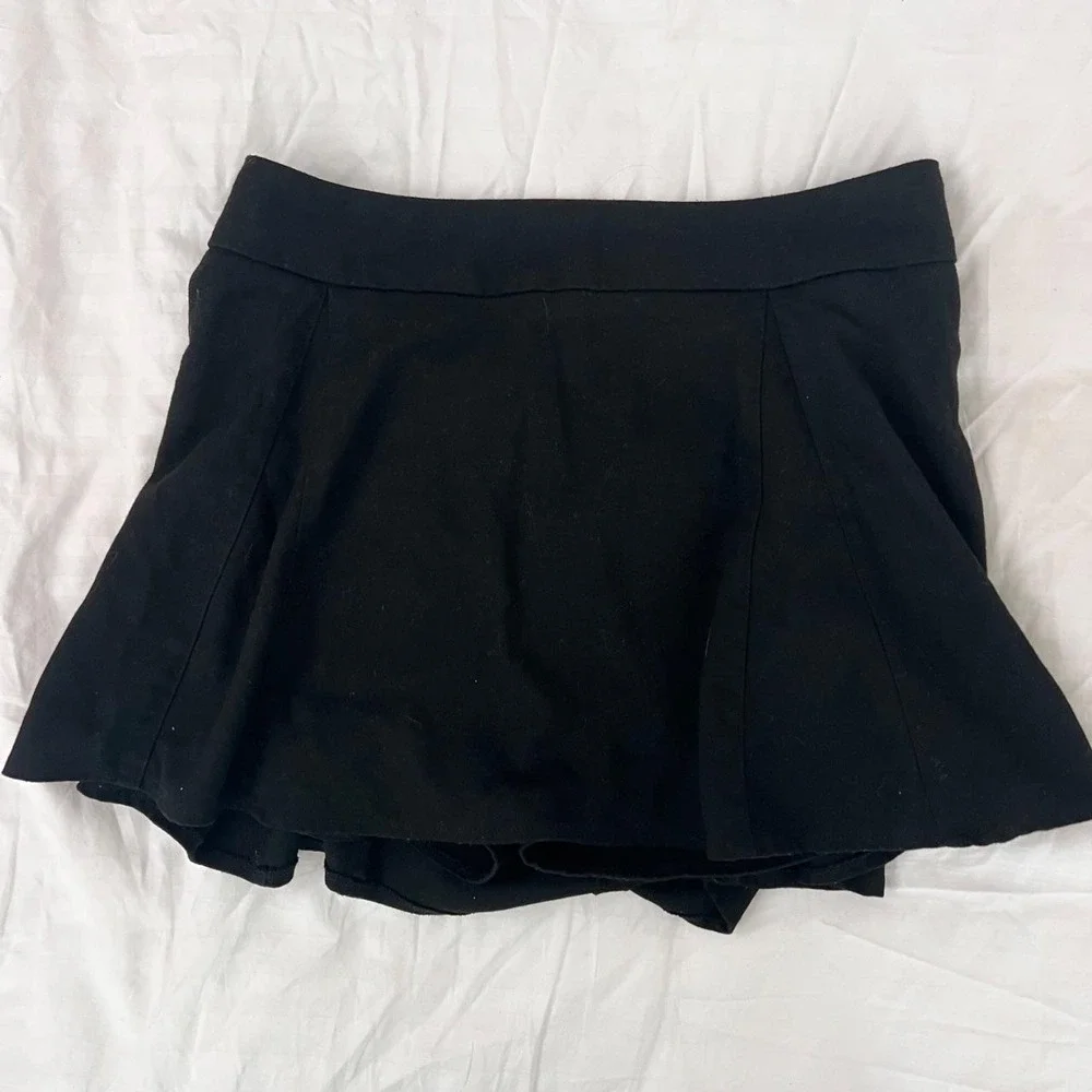 John Galt black skater skort mini skirt built-in shorts – S